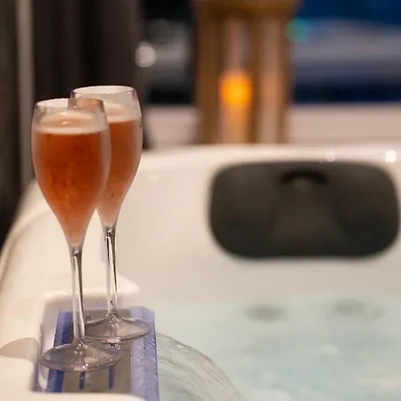 Jacuzzi Prive - Escape Game Et Chambre Secrete 77 펜션 *