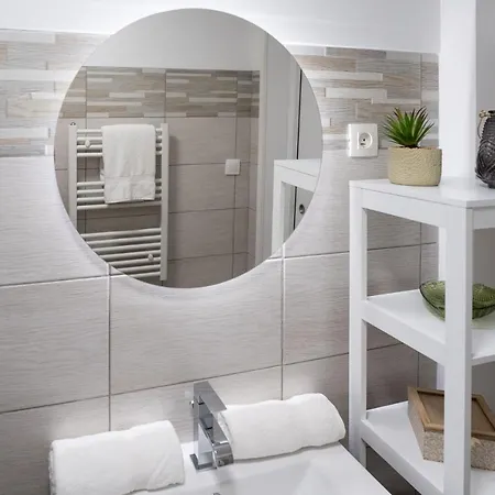 펜션 Jacuzzi Prive - Escape Game Et Chambre Secrete 77 *