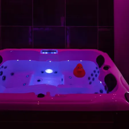 펜션 Jacuzzi Prive - Escape Game Et Chambre Secrete 77